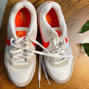 Retro Nike tennis shoes